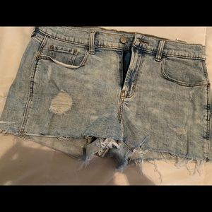 old navy light washed distressed denim shorts